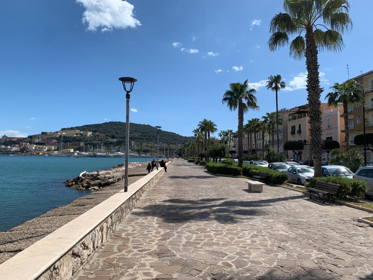 Casetta Blue House Gaeta Via Dell'Indipendenza المظهر الخارجي الصورة